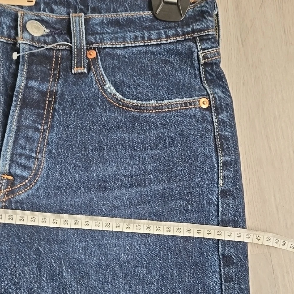 501 Levi's Classic Indigo Jeans